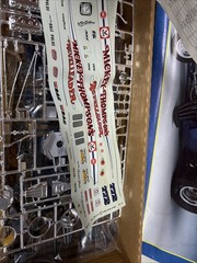 Revell Hot Rod Mickey Thompson’s Funny Car Model kit 1/16 scale (1)