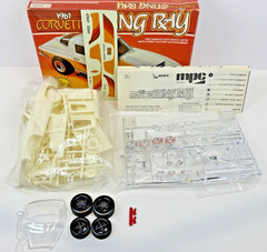 Vintage MPC 1967 Corvette Sting Ray Model Kit 1:25-6357-SEALED PARTS/NIOB