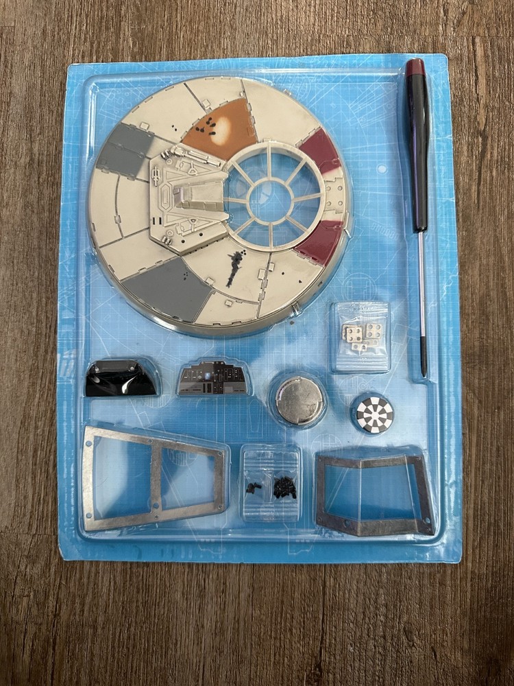 DeAgostini Eaglemoss Fanhome – Millennium Falcon – USA Seller – Stage 02