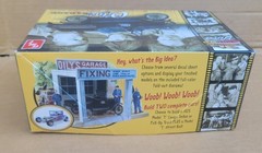 AMT 3 Stooges Oily’s Garage Model T Ford NO DIORAMA Parts Sea1ed 1:25 Kit 1012