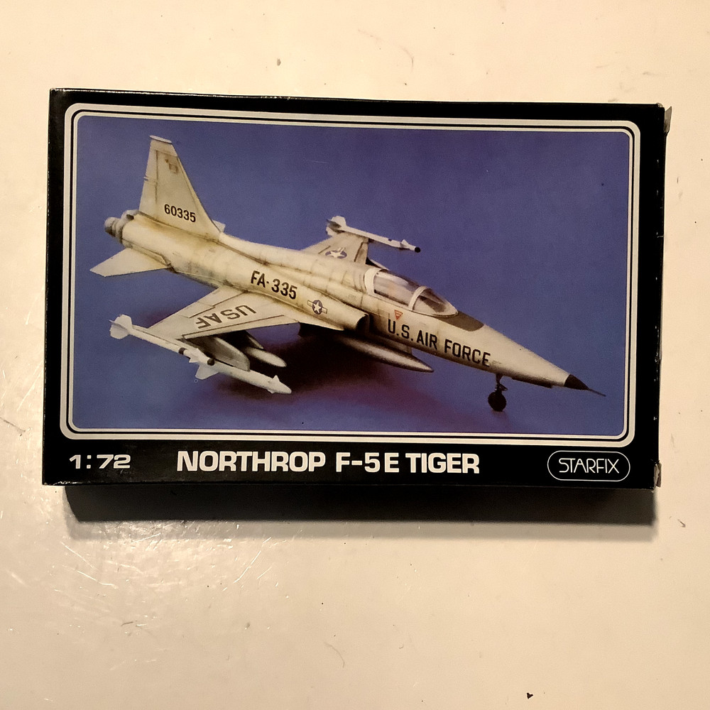 STARFIX Plastic Model Kit: Northrop F-5E TIGER New 1/72 Scale NIB