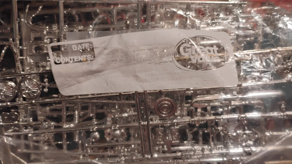 HUGE LOT-CHROME JUNKYARD PLASTIC MODEL CAR PARTS AMT-REVELL-MPC-TESTOR-MORE 👀