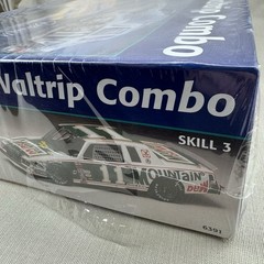 Monogram Darrell Waltrip Combo #11 Pepsi Challenger & Buick Mt Dew 1994 NASCAR