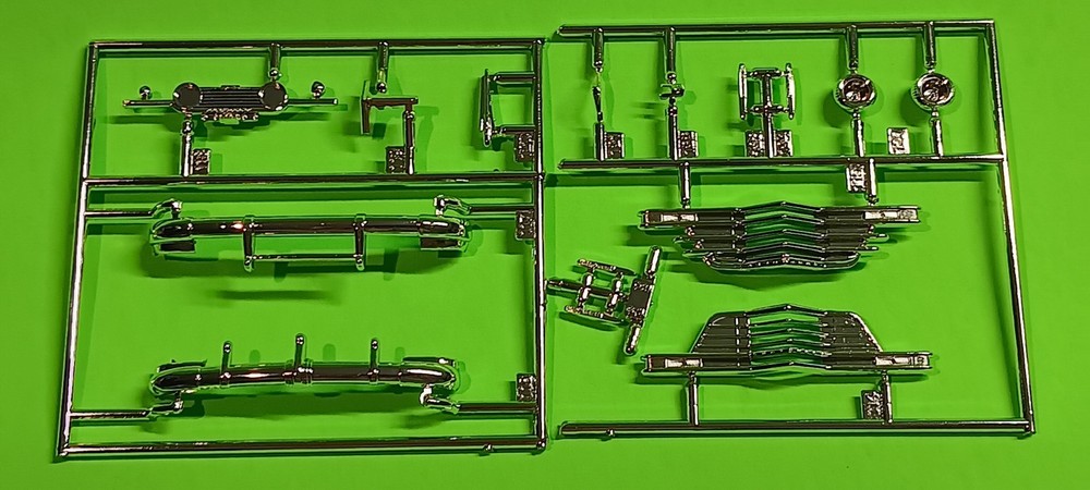 1947 Chevy Moebius Galaxie 1/25 Bumper Grill Head Lamp Buckets Chrome Sprue