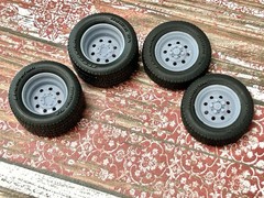 1/24 Scale: 15-inch “Weld Draglite” Resin Wheels W/ Wide Rear Tires