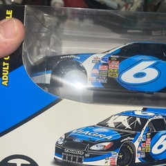 Motorworks 2003 Viagra Mark Martin Racing Team Die Cast Model Kit Nascar 1:24