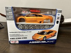 Maisto Lamborghini Murcielago LP 640 Die-Cast Model Kit 1:24 Scale