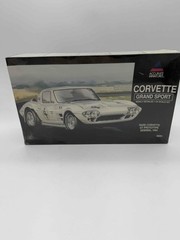 Accurate Miniatures Corvette Grand Sport 1/24 Model Kit #5001 Factory Sealed