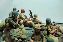 1/35 Scale Die-Cast Resin Model Kit Soviet Army Tank Crew in Afghanistan 7 Fi…