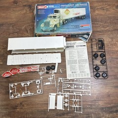 Monogram Snap-Tite Freightliner Dairy Queen Semi Truck model kit 1/32-INCOMPLETE