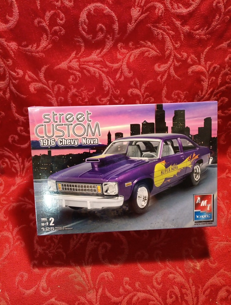 M13a/b pop1 super nova AMT ERTL Street Custom 1976 Chevy 1:25 Model Kit 38277