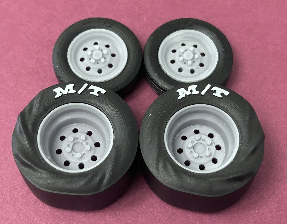 1/24 Scale: 17/15-inch “Weld Draglite” Wheels W/Wrinkled Drag Slicks; Resin, 3D