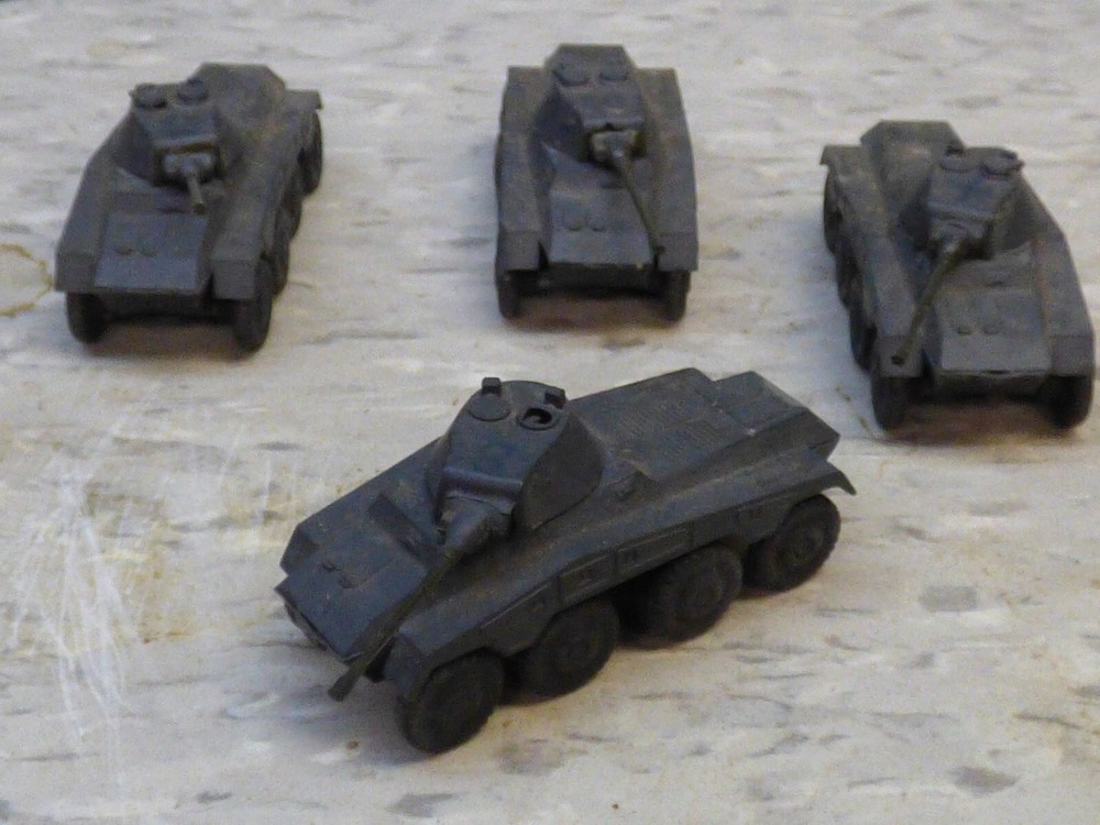 Roco Minitanks (4) Painted WWII German Sd Kfz 234/2 Puma AC Lot #7229K©
