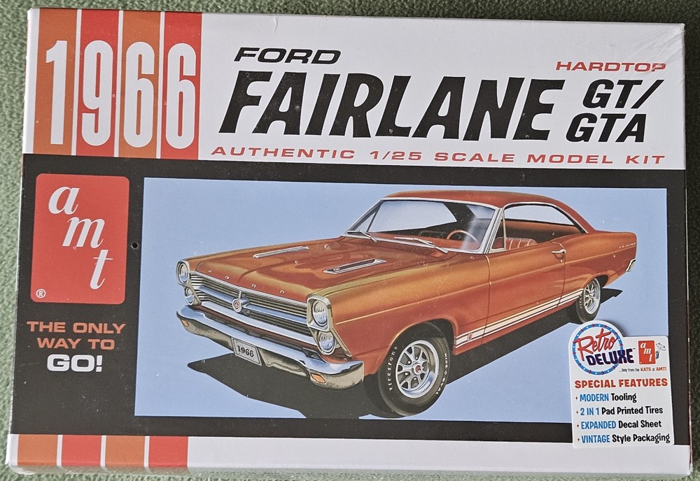 AMT 1966 Ford Fairlane GT/GTA Hardtop Retro Deluxe 1/25 Scale Model Kit #AMT1091