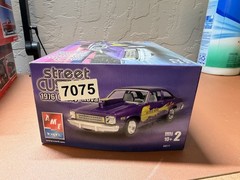 M13a/b pop1 super nova AMT ERTL Street Custom 1976 Chevy 1:25 Model Kit 7075