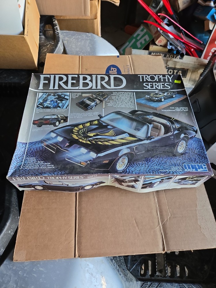 New Vintage Firebird Trophy Series 1/16 Scale Model Kit mpc ERTL #6427