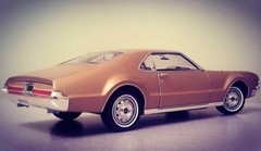 OLDS Oldsmobile Toronado Built Model Promo Classic Car Race Carousel Gold 442