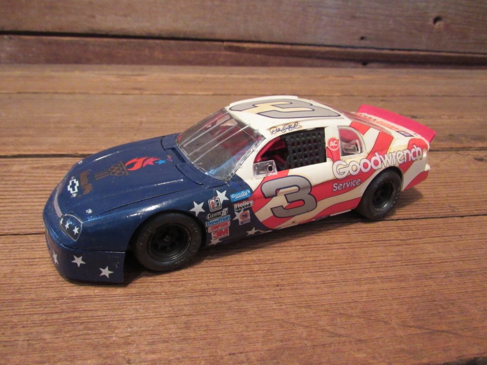 Vintage Dale Earnhardt GM Goodwrench Atlanta 100 Olympic NASCAR Built Model Kit