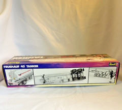 Revell FRUEHAUF 40′ Tanker Trailer American model kit NEW in FACTORY SEALED BOX