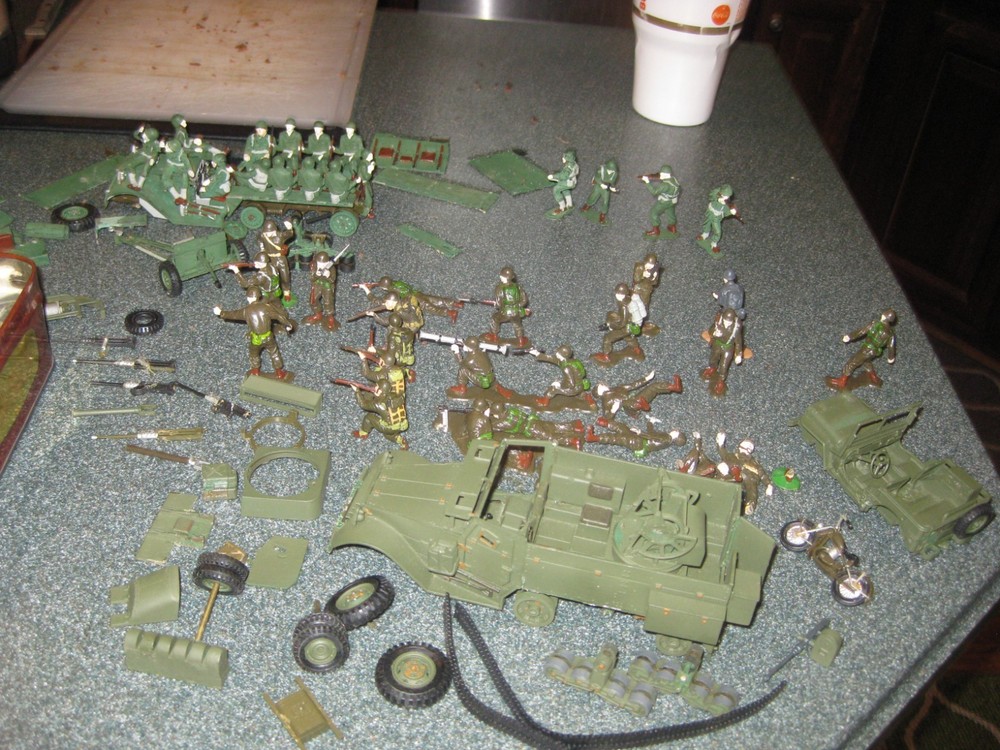 Vintage Monogram Armored Half Tracks, Jeep, AntiTank Gun, Figures lot-1/35 Scale