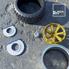 1:25-1:24 Scale Resin Offroad-Lo Pro 6 Spoke Rims and Tires With Brakes