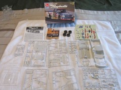 AMT FORD F-150 RAYBESTOS NAS TRUCK 1/24 SCALE MODEL KIT
