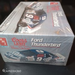 AMT ERTL Coors Light Ford Thunderbird Bill Elliott Model Kit #6740 1/25 Scale #9