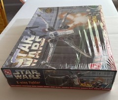 AMT/ERTL Star Wars X-Wing Fighter Model Kit 1:43 scale