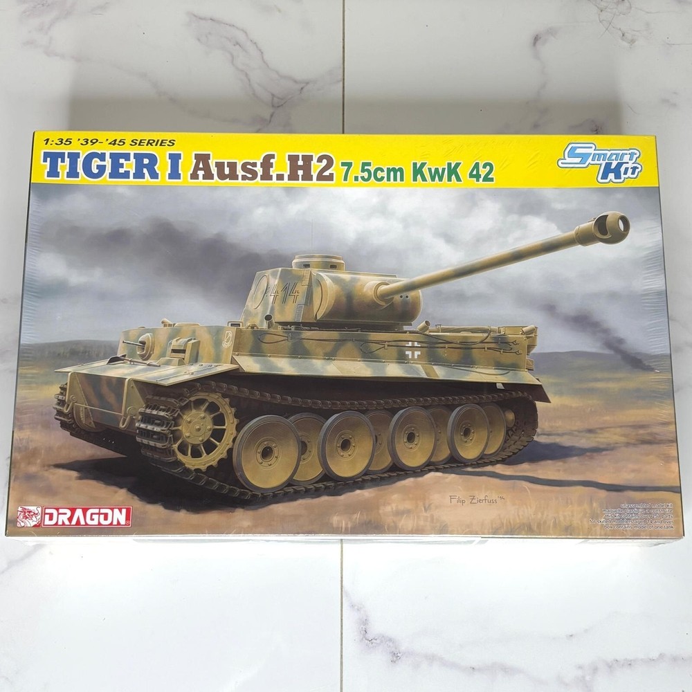 1:35 ’39 – ’45 Series Tiger I Ausf.H2 7.5cm KwK 42 Tank Model Smart Kit DRAGON