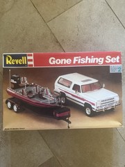 Revell Gone Fishing Set Model Kit #7242 for Dodge Ramcharger Boat