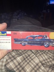 Revell 1:25 1957 Cadillac Eldorado Brougham & 2 Figures Unassembled Model Kit