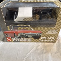1962 Ford Thunderbird #31834 – 1/25 AMT / ERTL Pro Shop Model Kit! RARE / NEW!