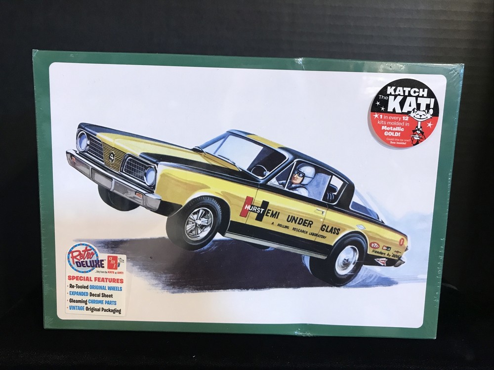 AMT 1153/12 HURST HEMI UNDER GLASS BARRACUDA DRAG CAR-NIB-1/25 SCALE