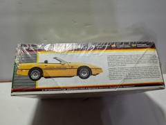 Monogram 1/24 Scale 1987 Corvette Convertible Indy Pace Car Model Kit