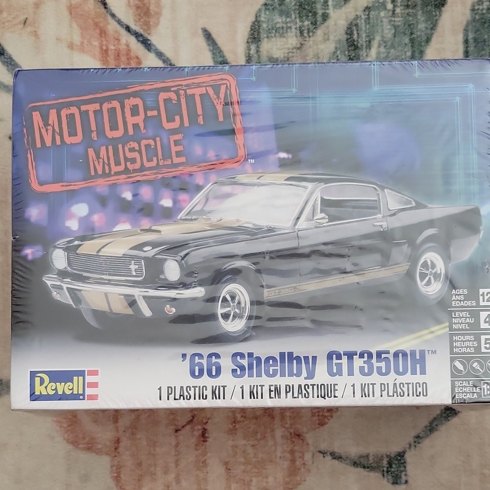 Revell Motor City Muscle ’66 Shelby GT350H 1:24 Plastic Model Kit 85-2482