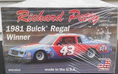 SALVINOS #43 STP RICHARD PETTY 1981 BUICK REGAL NASCAR STOCK CAR KIT – 1/24