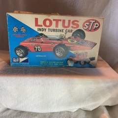 1/25 MPC #70 STP Lotus Indy Turbine Car #6025