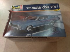 1998 Revell ’70 Buick GSX 2 ‘n 1 1/24 Scale Model 85-2583 opened box