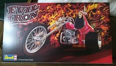 Revell 1/8 Evil Iron Custom Chopper Trikek RMX7325-NEW