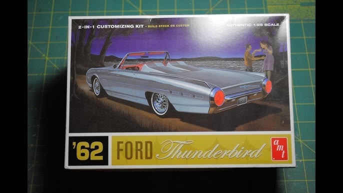 AMT FORD ’62 Thunderbird 2 in 1 “Customizing” model New In open Box Parts Sealed