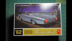 AMT FORD ’62 Thunderbird 2 in 1 “Customizing” model New In open Box Parts Sealed