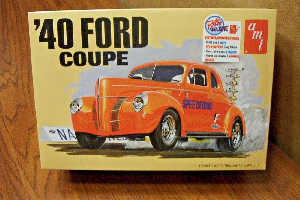AMT ’40 FORD COUPE 1/25 SCALE MODEL KIT ( build as stock, custom or racing)