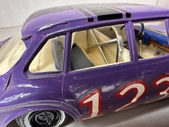 AMT 1960 Valiant 4 Door 1/25 Model Kit Original #9060 139 & Box BUILT RARE
