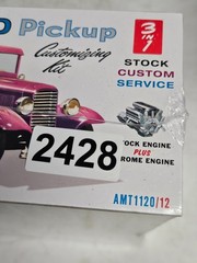 Retro Deluxe AMT ’34 Ford Pickup 3 in 1 Customizing Kit 1/25 Scale Model, Sealed