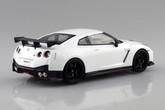 AOSHIMA Nissan GT R NISMO White Model