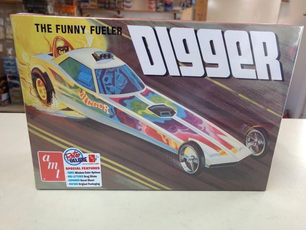 AMT 1154 Digger model kit