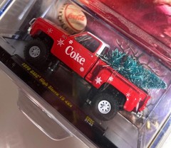 M2 GMC High Sierra Christmas Coca-Cola 1/9600