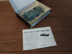 Highway Pioneers 1953 Jaguar XK-120 Historic Plastic 1:32 Car Model Kit – C111