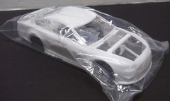 DONOR 2016-2018 NASCAR FORD FUSION STOCK CAR MODEL KIT- WHITE – REVELL – 1/24