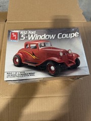 AMT Ertl 1932 Ford 5-Window Coupe 1/25 Model Kit 1989 #6578 NEW Open Box
